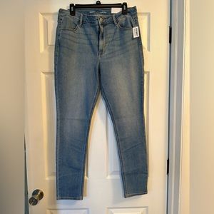 NWT Old Navy super skinny Jeans
